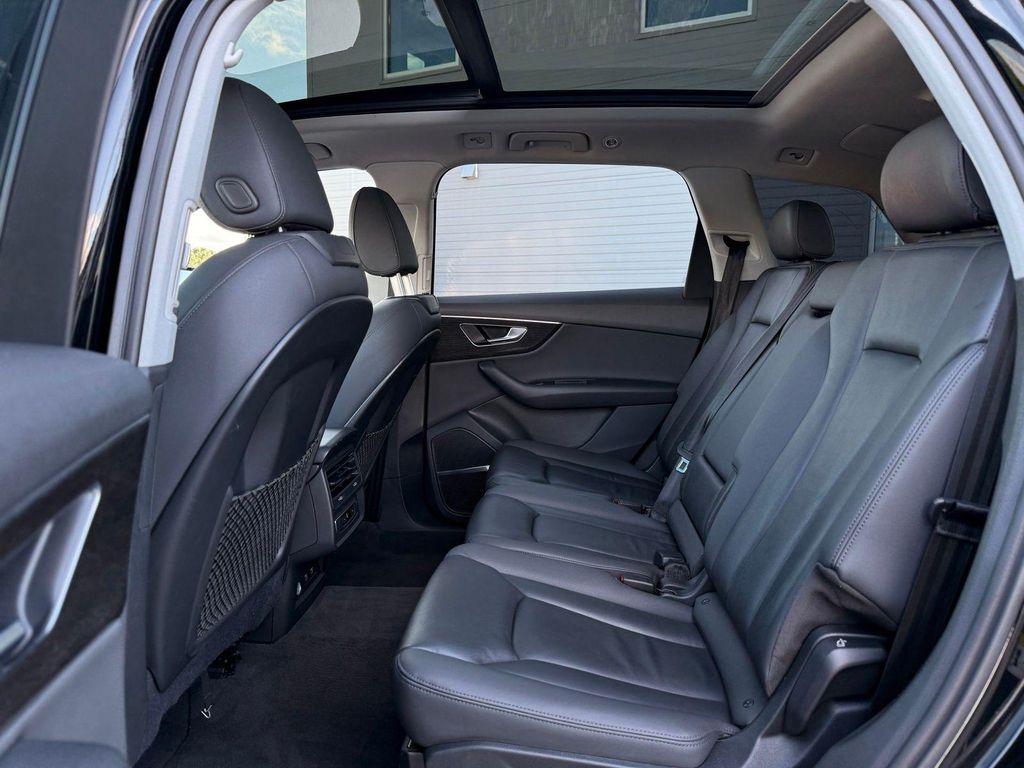 used 2021 Audi Q7 car, priced at $25,491