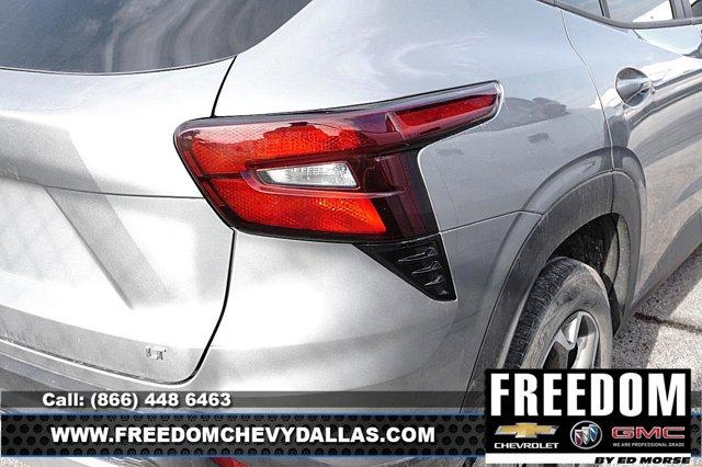 used 2025 Chevrolet Trax car, priced at $22,213