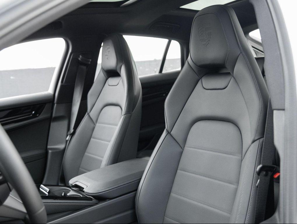 new 2025 Porsche Panamera car, priced at $136,375