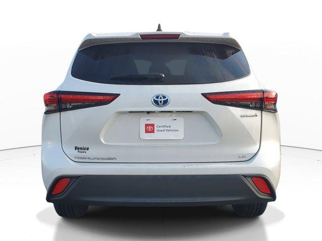 used 2022 Toyota Highlander Hybrid car, priced at $30,389