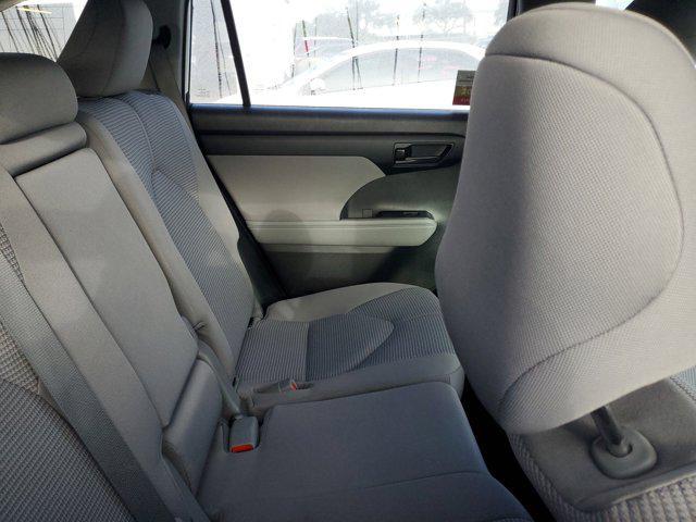 used 2022 Toyota Highlander Hybrid car, priced at $30,389