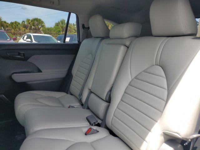 used 2021 Toyota Highlander car, priced at $24,801