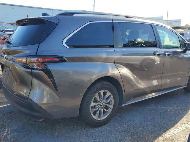 used 2023 Toyota Sienna car, priced at $31,075