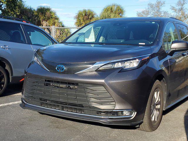 used 2023 Toyota Sienna car, priced at $31,075