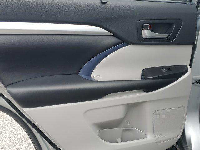 used 2019 Toyota Highlander Hybrid car, priced at $24,846