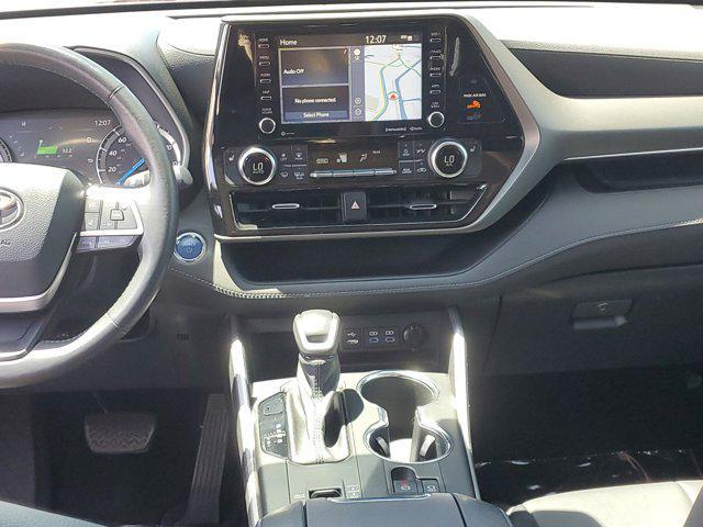 used 2022 Toyota Highlander Hybrid car, priced at $30,500