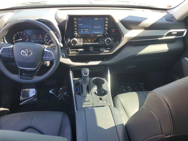 used 2021 Toyota Highlander car, priced at $32,491