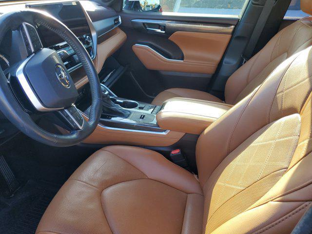 used 2022 Toyota Highlander car, priced at $36,013