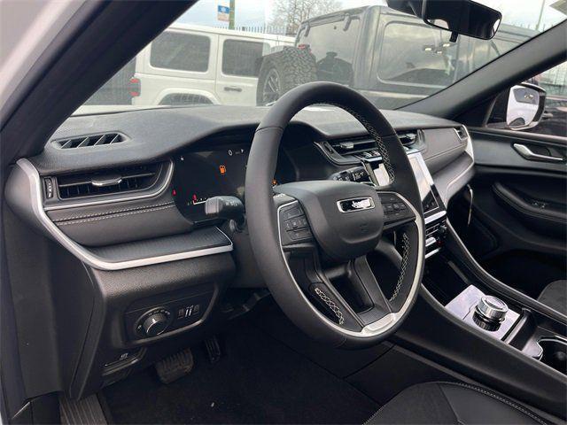 new 2025 Jeep Grand Cherokee L car, priced at $41,274