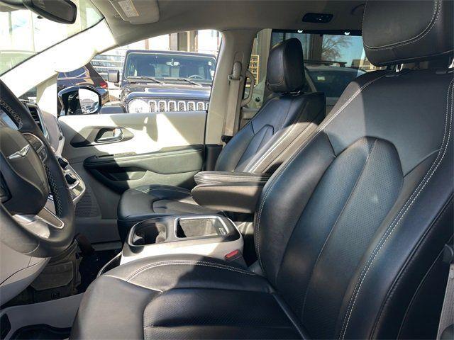 used 2024 Chrysler Pacifica car, priced at $25,950