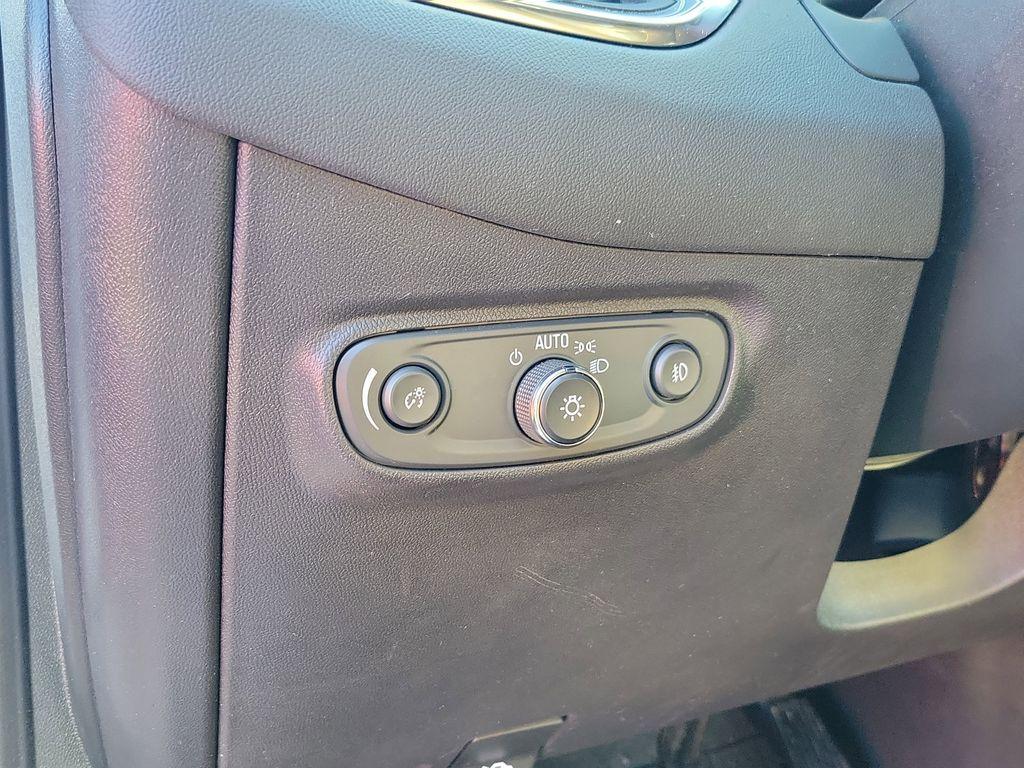 used 2022 Chevrolet Equinox car, priced at $21,750