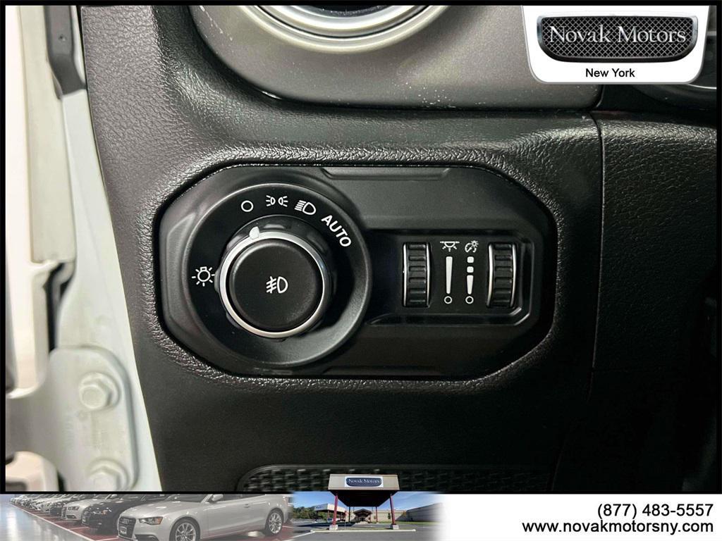 used 2022 Jeep Wrangler Unlimited car, priced at $35,595