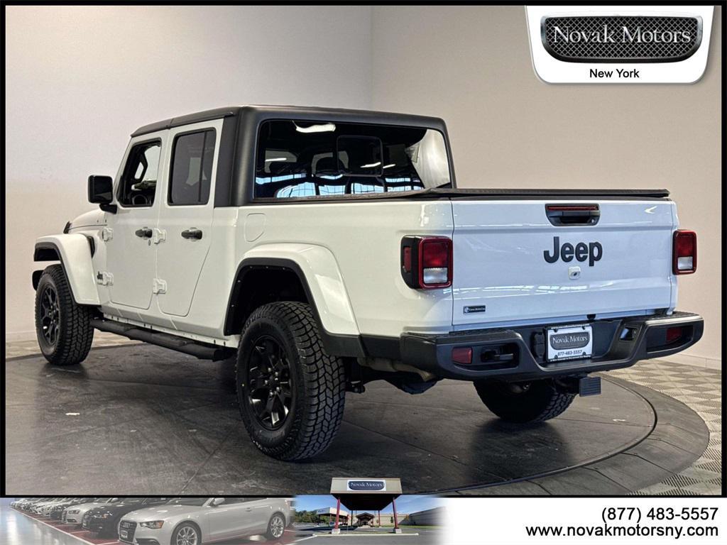 used 2022 Jeep Gladiator car, priced at $29,995