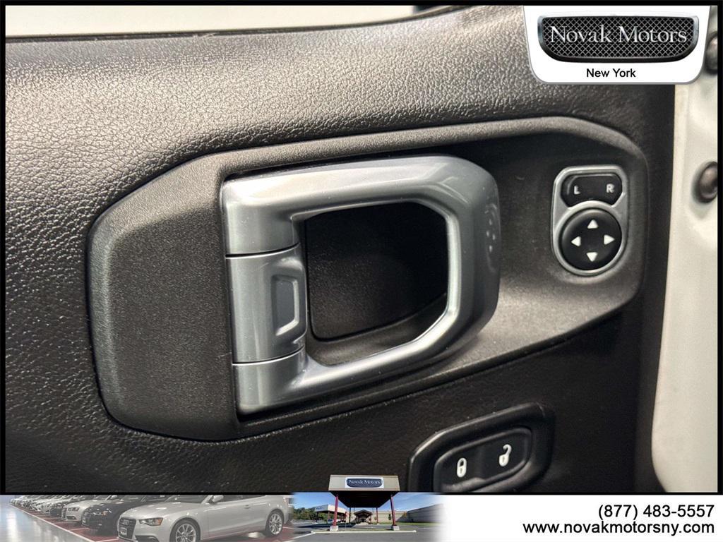 used 2022 Jeep Gladiator car, priced at $29,995