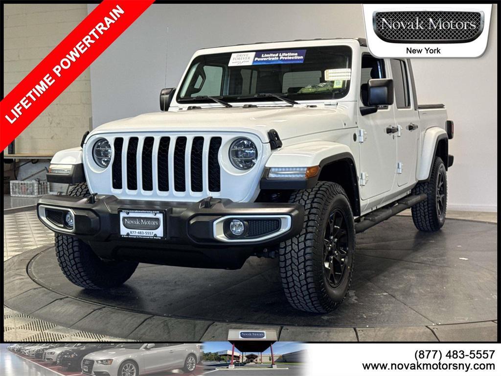 used 2022 Jeep Gladiator car, priced at $29,995