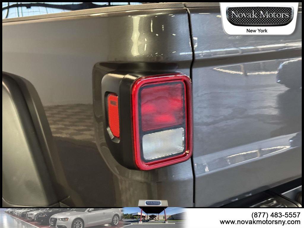 used 2022 Jeep Gladiator car, priced at $35,199