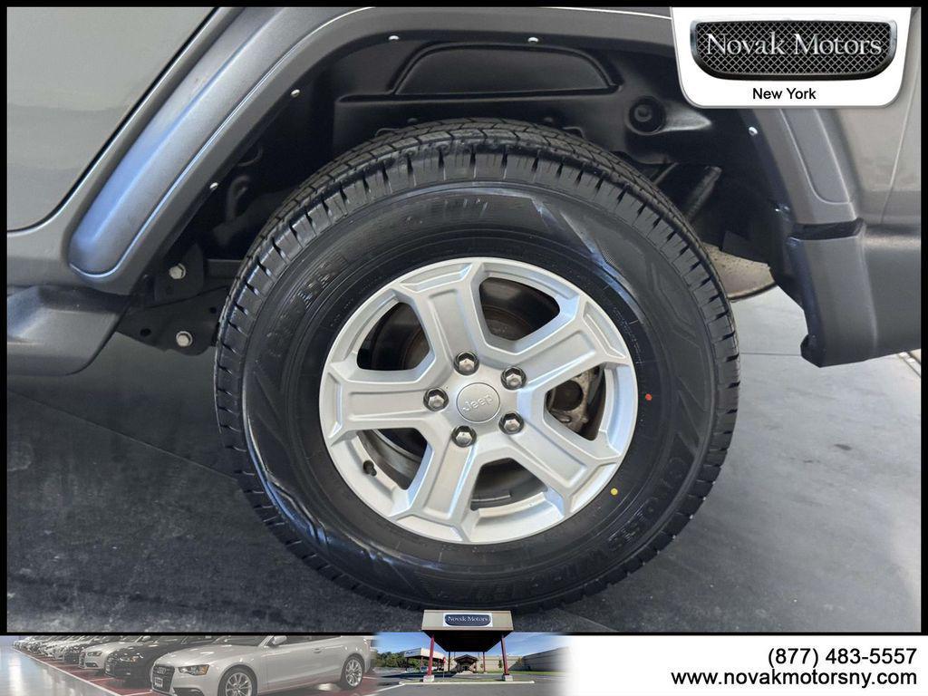 used 2022 Jeep Wrangler Unlimited car, priced at $32,895