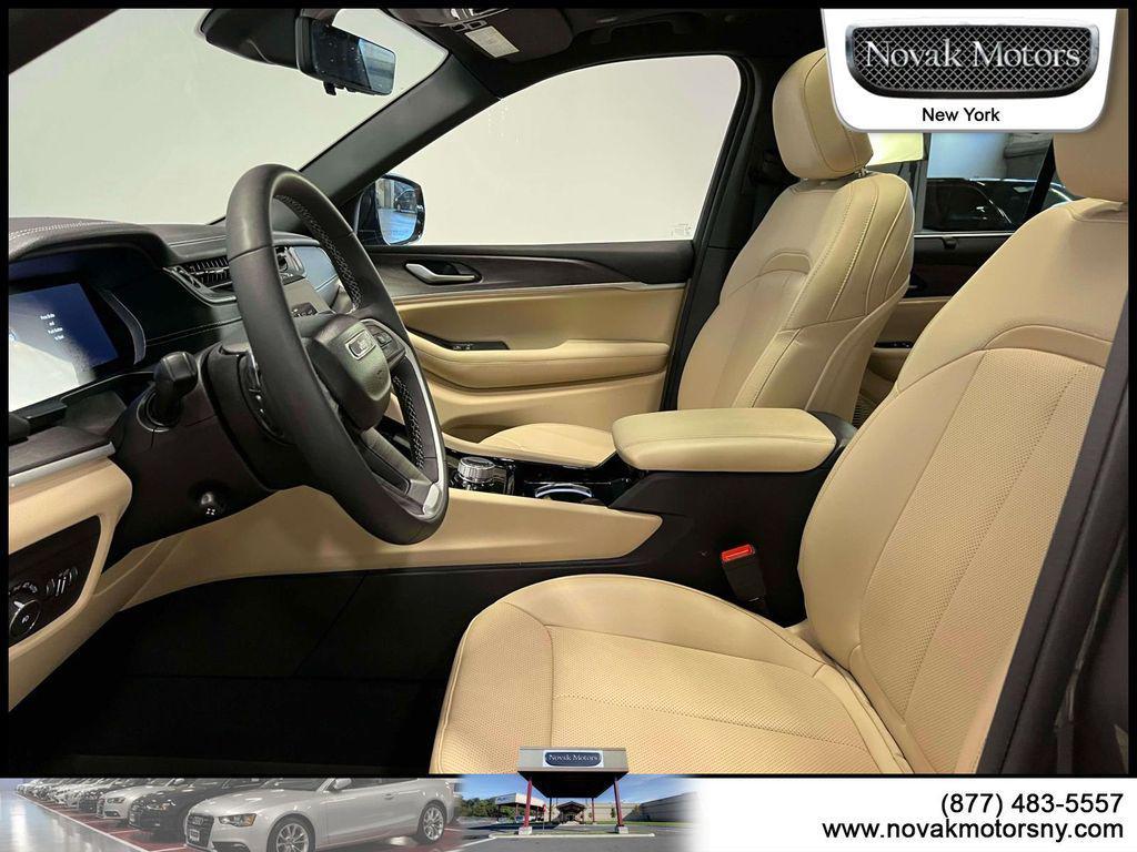 used 2023 Jeep Grand Cherokee car, priced at $35,995