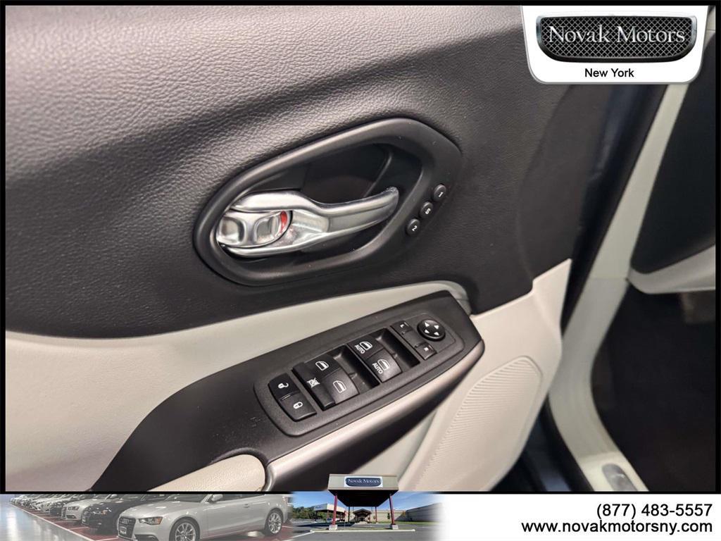 used 2021 Jeep Cherokee car, priced at $23,595