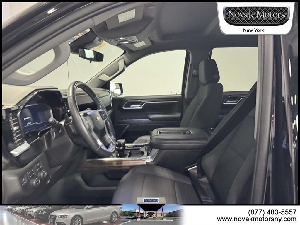used 2022 Chevrolet Silverado 1500 car, priced at $43,895