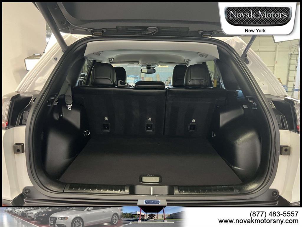 used 2023 Jeep Cherokee car, priced at $29,495