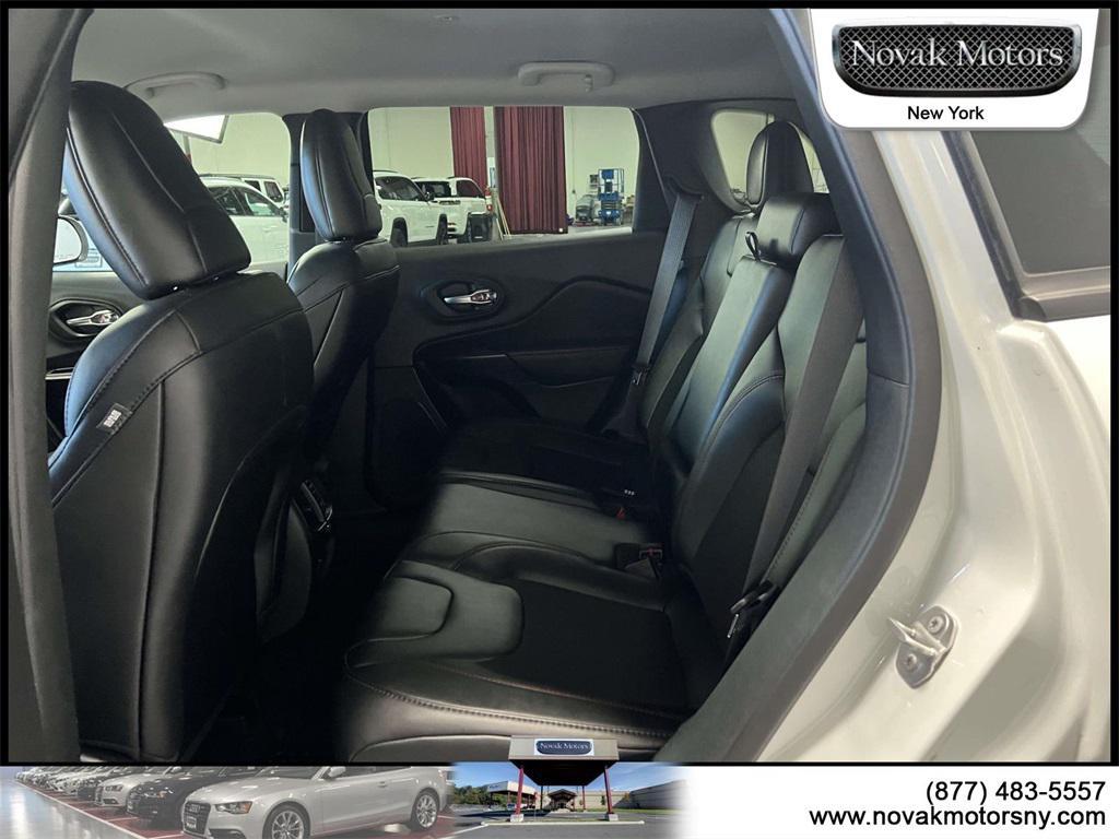 used 2023 Jeep Cherokee car, priced at $29,495