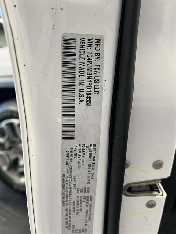 used 2023 Jeep Cherokee car, priced at $29,495