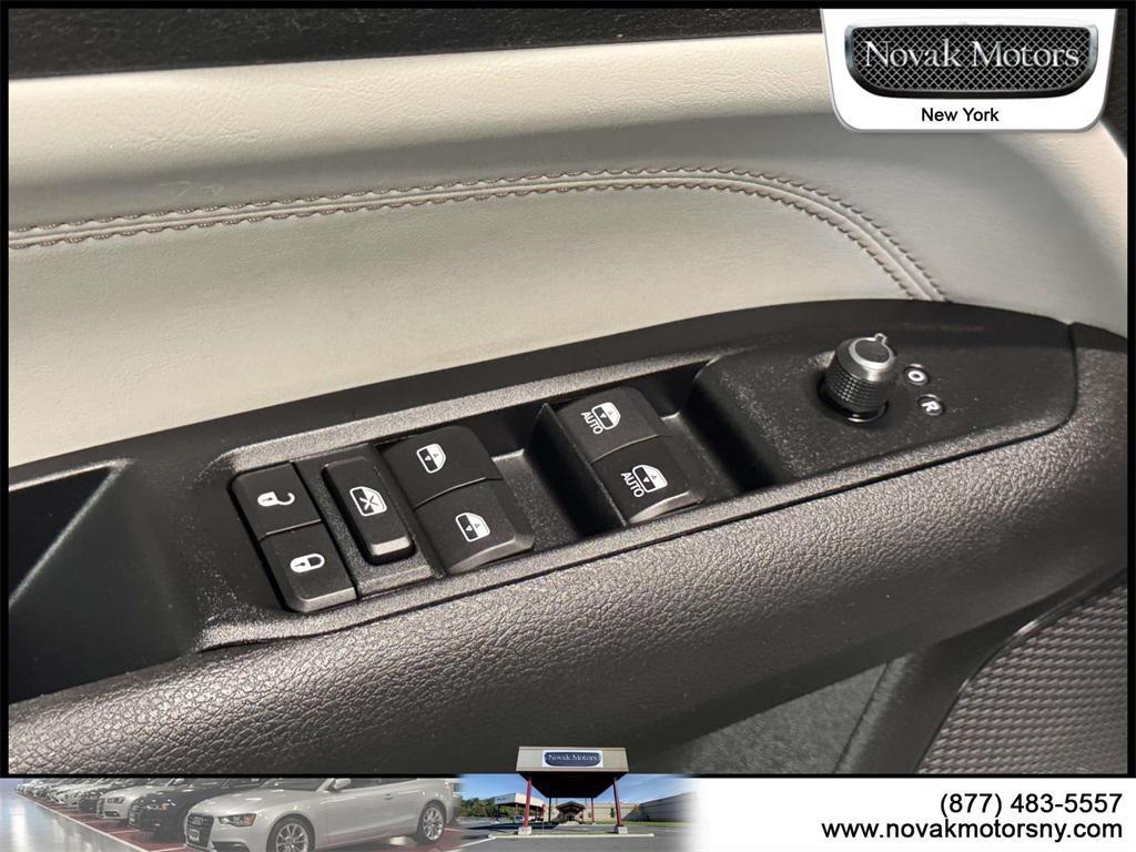 used 2022 Jeep Compass car, priced at $22,595