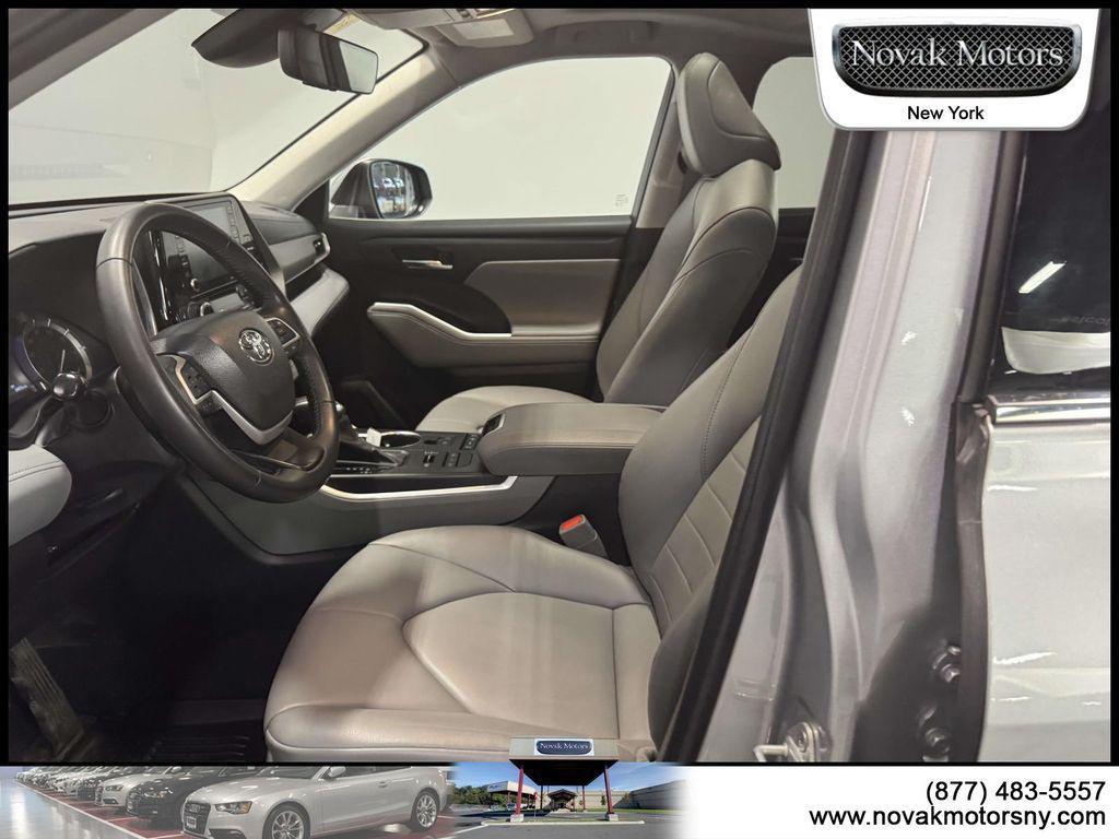 used 2022 Toyota Highlander car, priced at $38,795