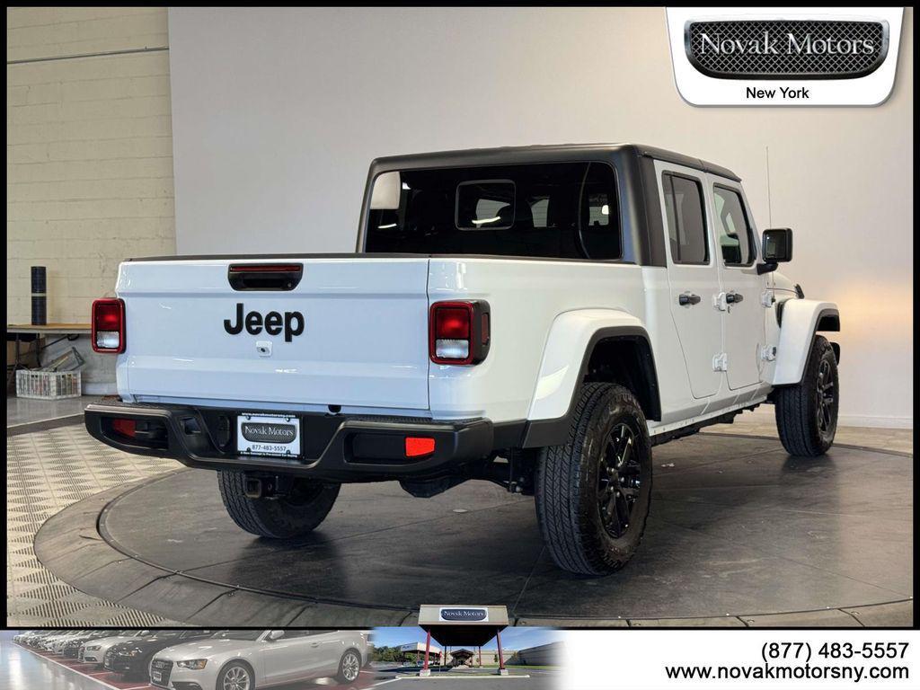 used 2022 Jeep Gladiator car, priced at $32,595