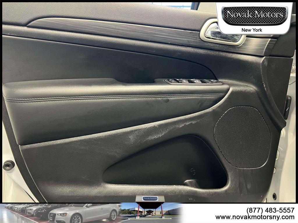 used 2022 Jeep Grand Cherokee car, priced at $30,395