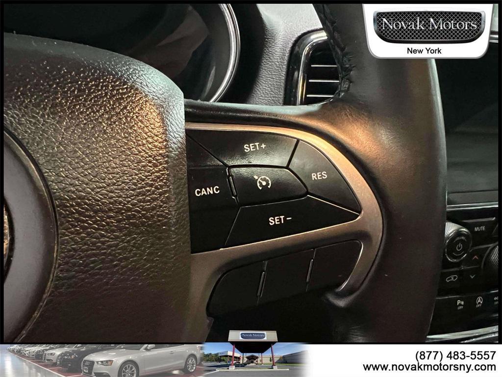 used 2022 Jeep Grand Cherokee car, priced at $30,395