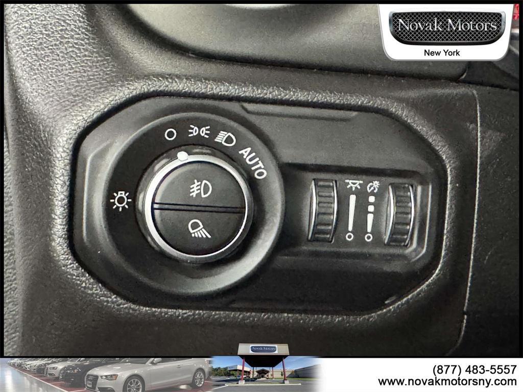 used 2021 Jeep Gladiator car, priced at $29,595