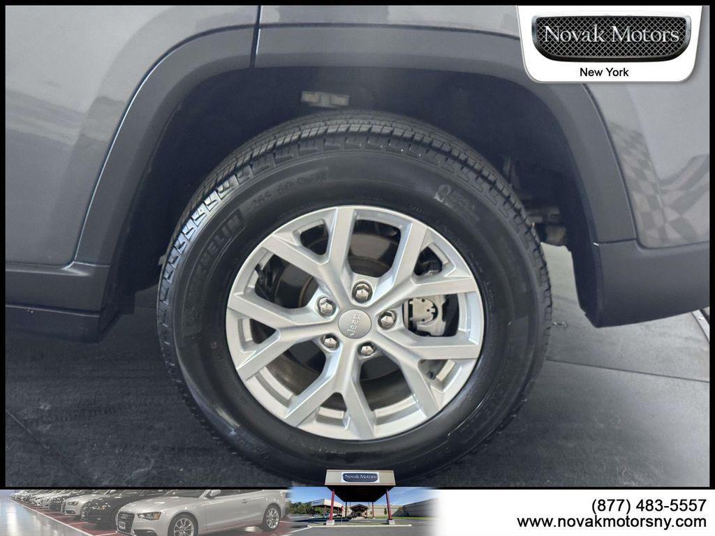 used 2023 Jeep Grand Cherokee car, priced at $30,699