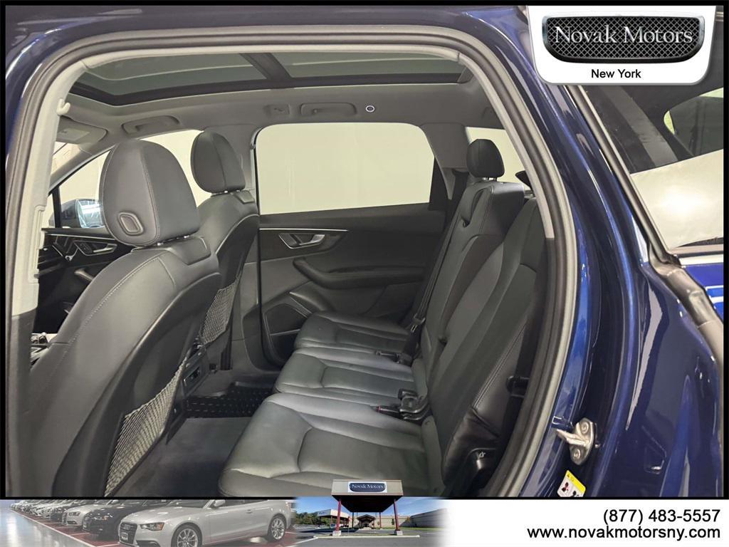used 2023 Audi Q7 car, priced at $44,095