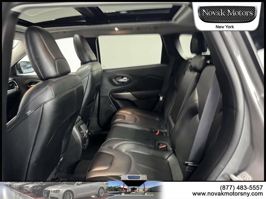 used 2022 Jeep Cherokee car, priced at $24,727