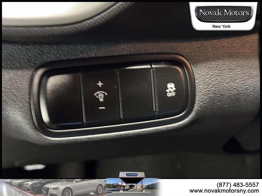 used 2025 Hyundai Venue car, priced at $21,295