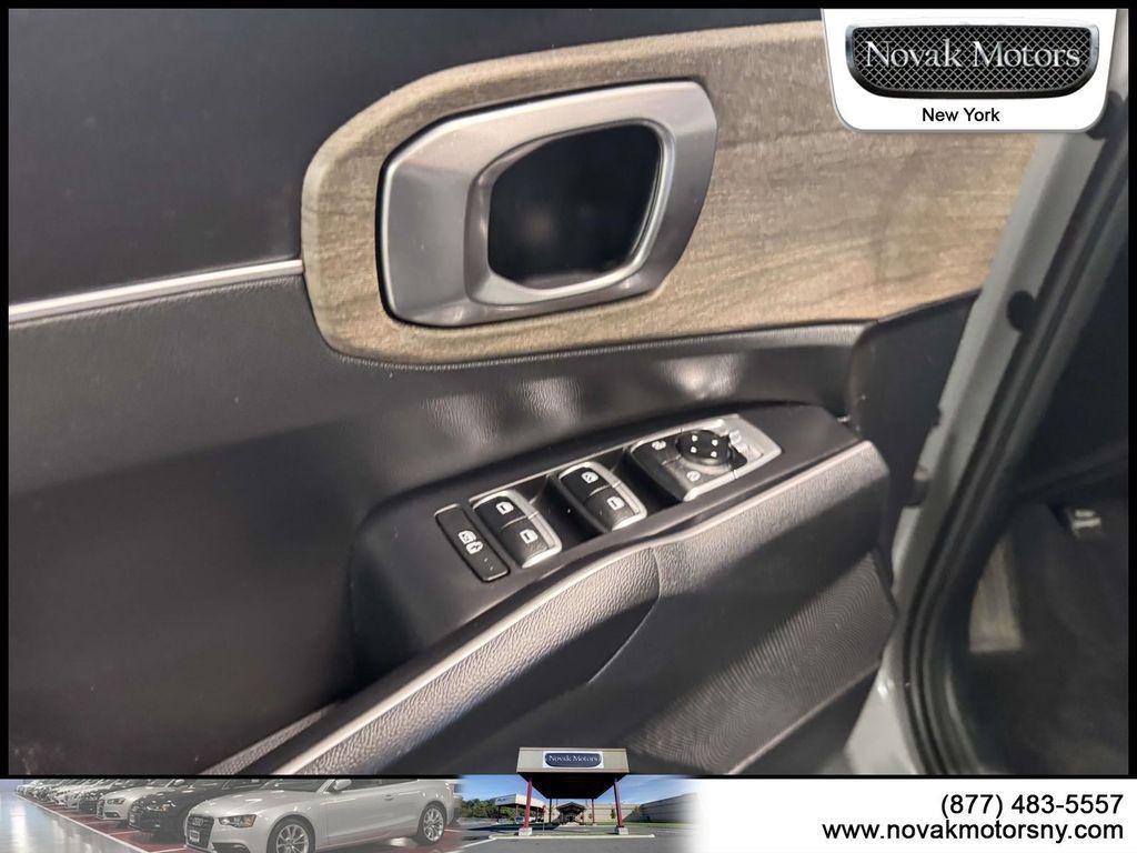 used 2023 Kia Sorento car, priced at $30,795