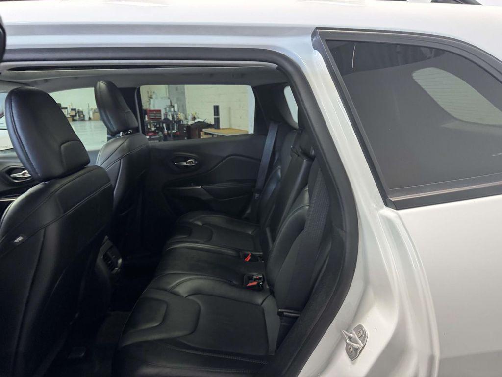 used 2022 Jeep Cherokee car, priced at $25,895