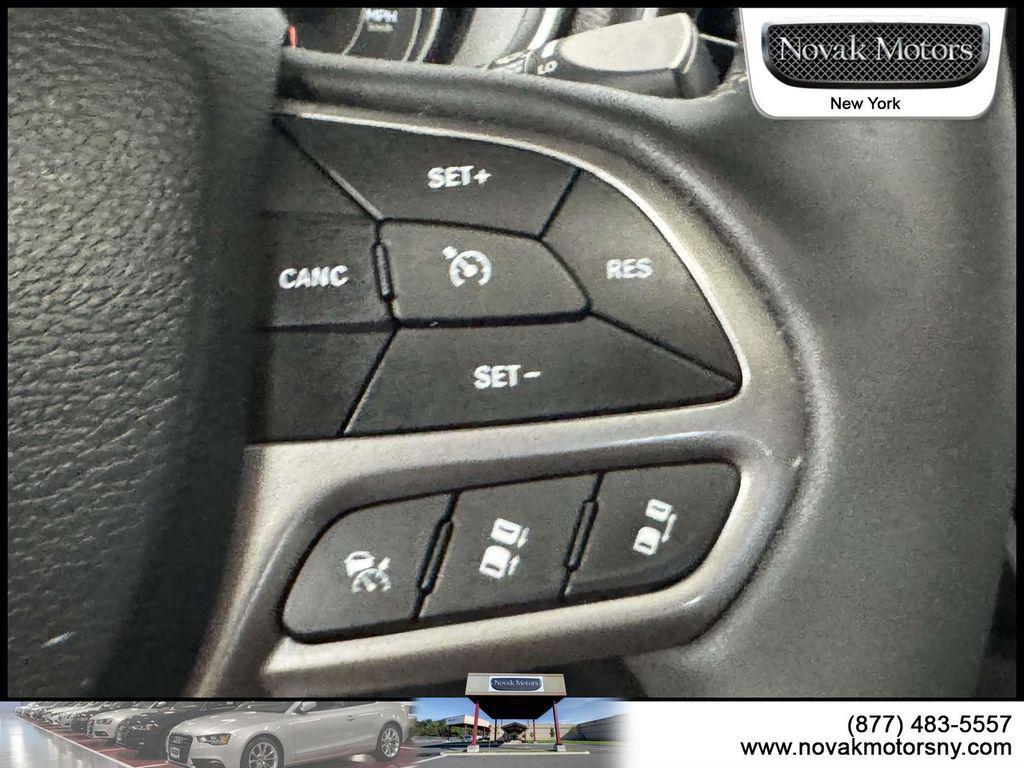 used 2022 Jeep Cherokee car, priced at $25,895