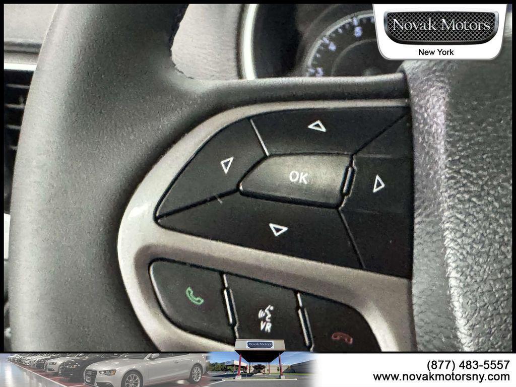 used 2022 Jeep Cherokee car, priced at $25,895