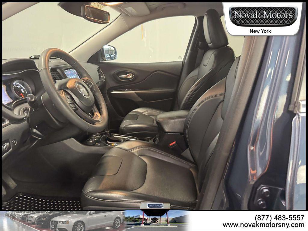 used 2022 Jeep Cherokee car, priced at $26,295