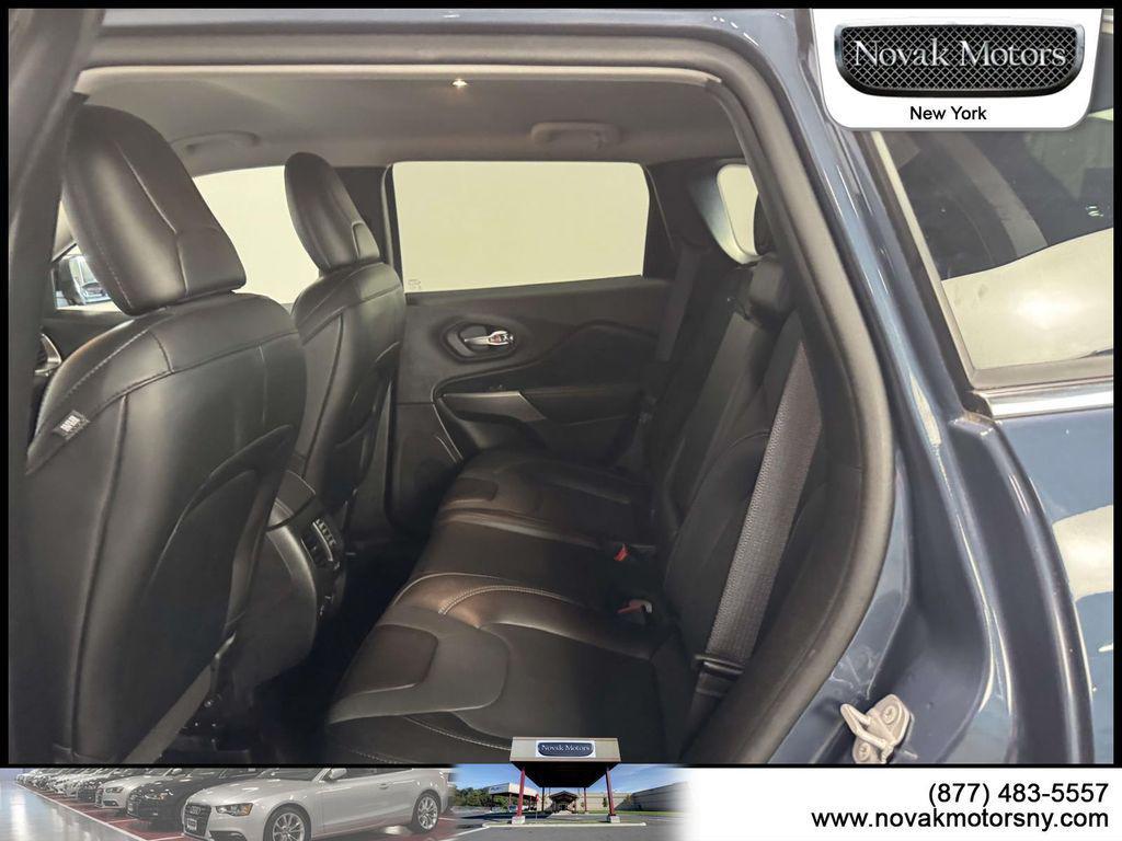 used 2022 Jeep Cherokee car, priced at $26,295