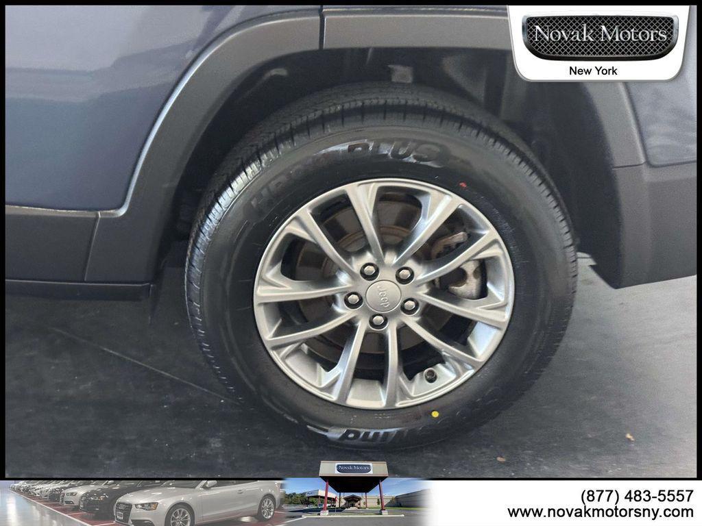 used 2022 Jeep Cherokee car, priced at $26,295