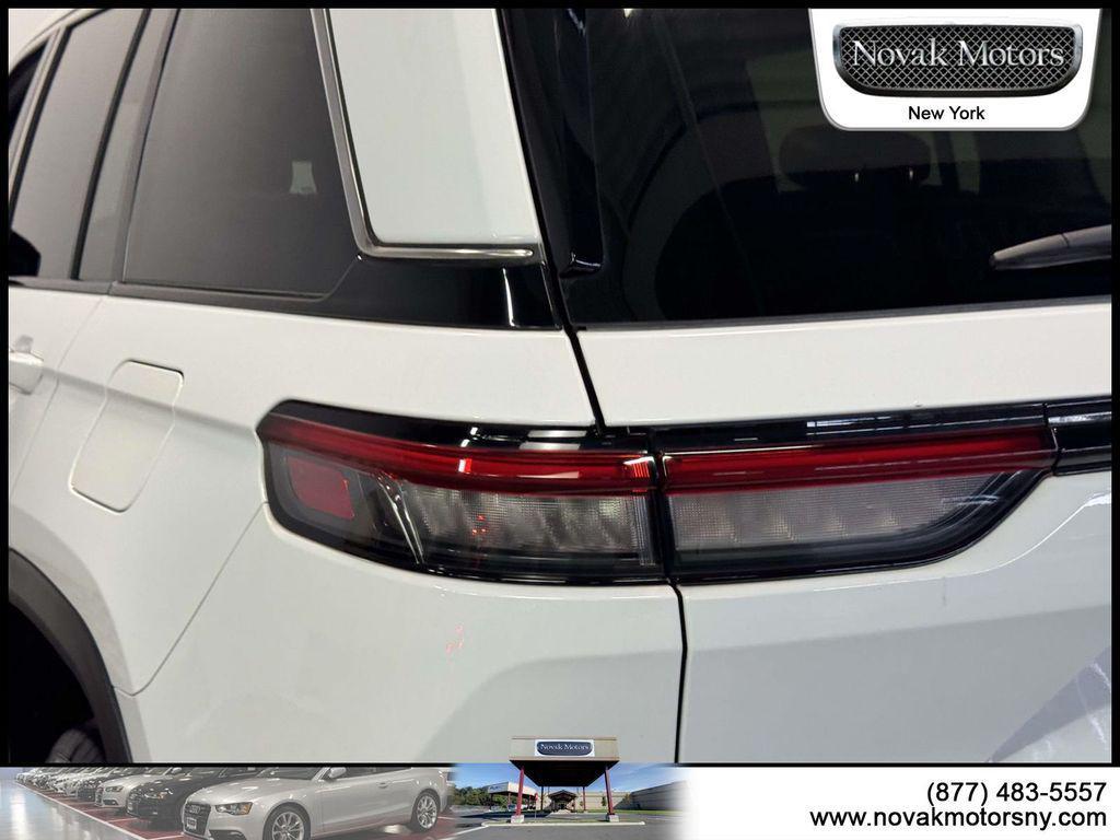 used 2022 Jeep Grand Cherokee car, priced at $32,595