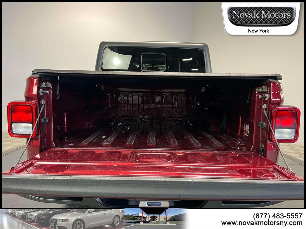 used 2022 Jeep Gladiator car, priced at $30,395