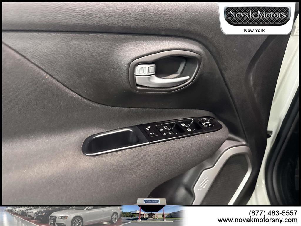 used 2021 Jeep Renegade car, priced at $18,995