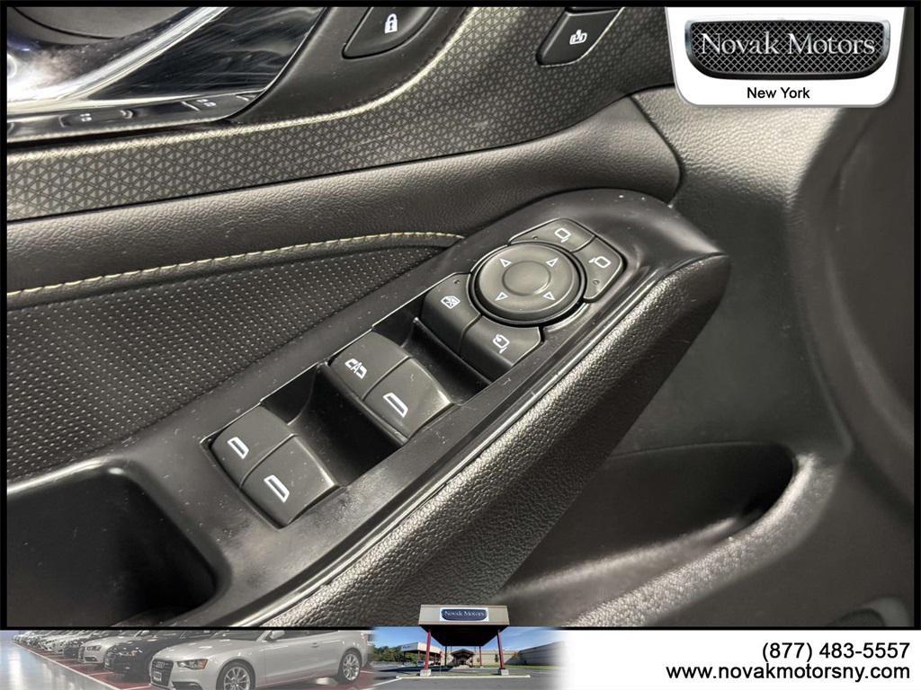 used 2023 Chevrolet Traverse car, priced at $35,597