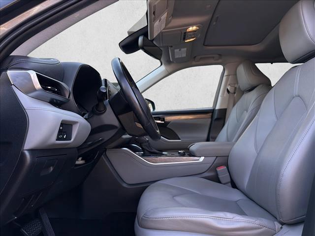 used 2020 Toyota Highlander car, priced at $25,298