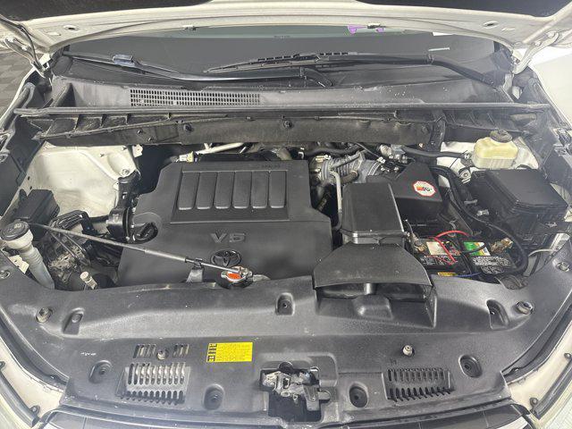 used 2016 Toyota Highlander car, priced at $14,981